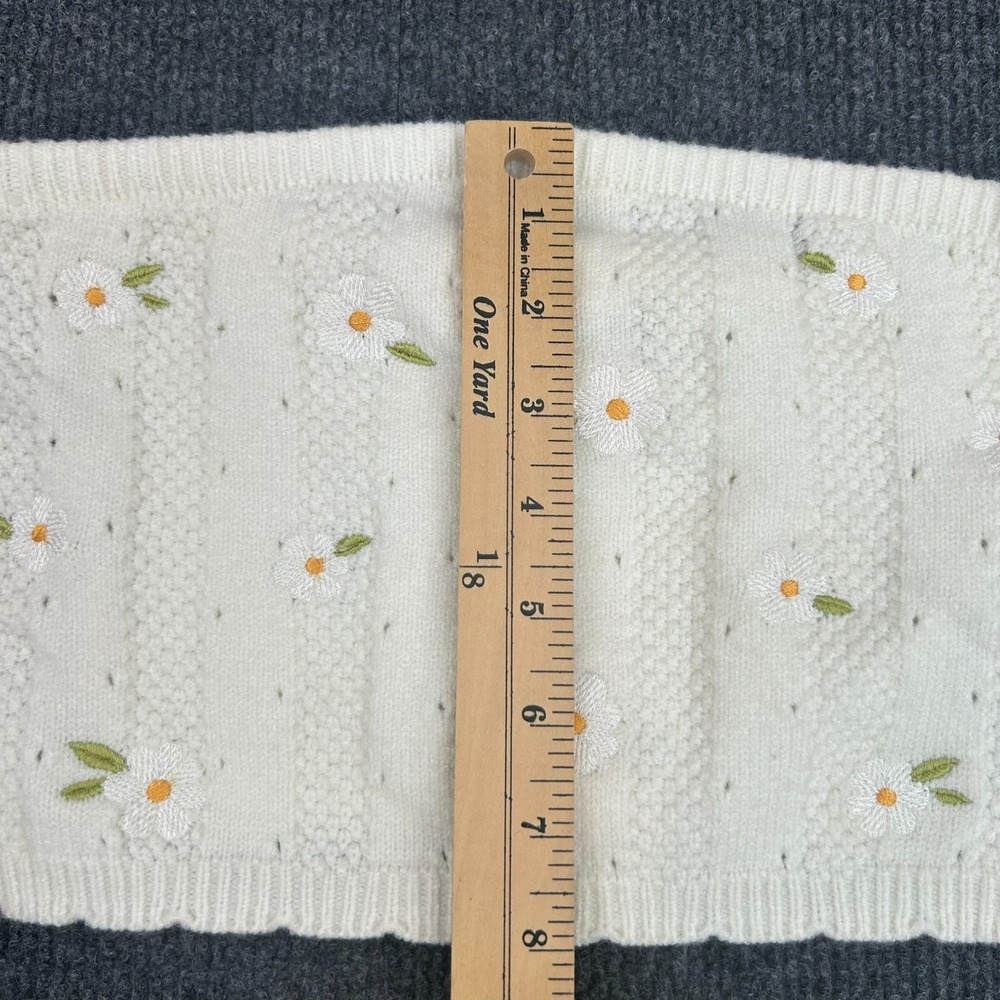 Forever 21 Women's White Sweater Tube Top Small Embroidered Daisies - New - Picture 3 of 10